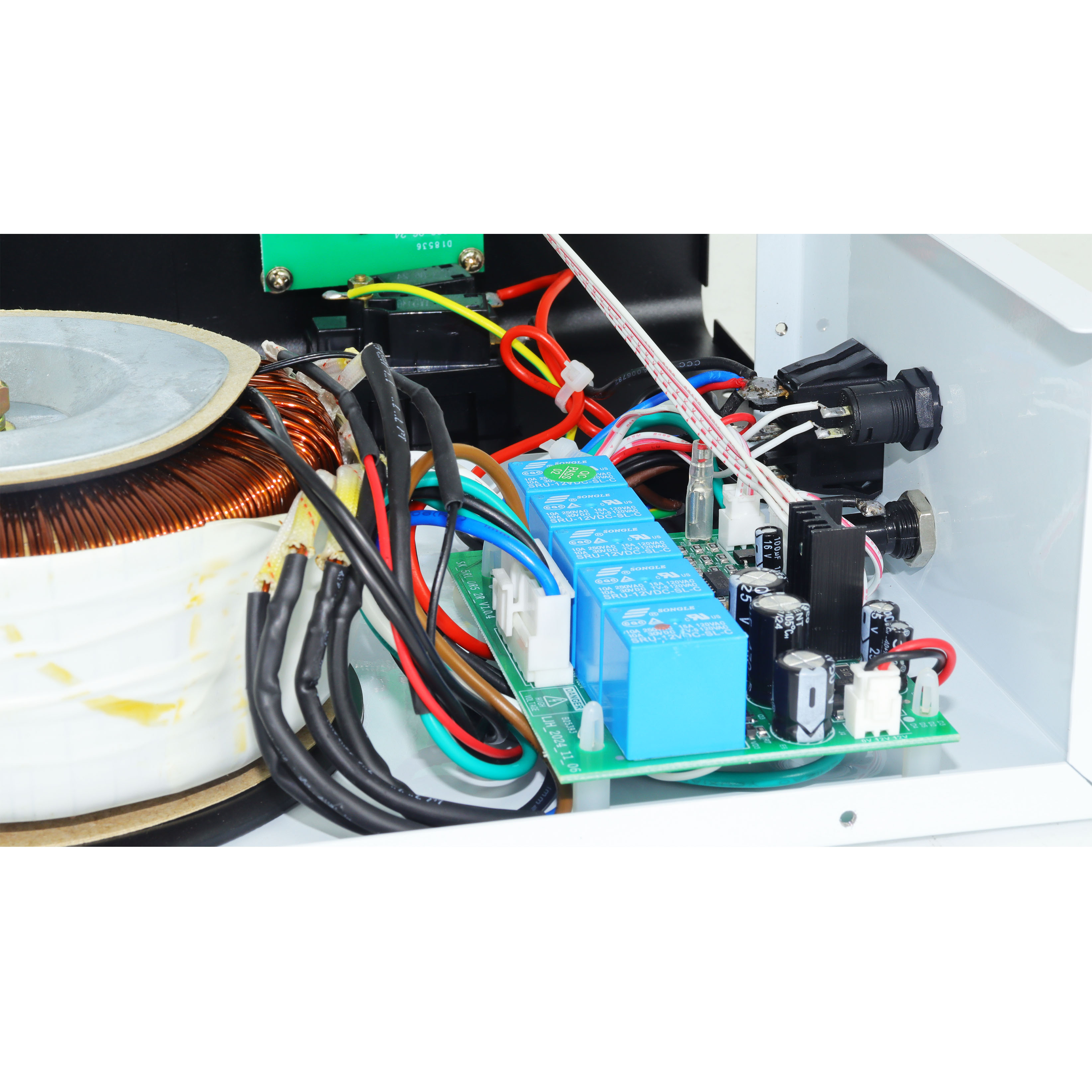 Стабилизатор напряжения для газового котла Biod Pro W-2000, 2000 ВА, настенный, релейный, LED-дисплей, 90–280 В